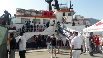 migranti a bordo