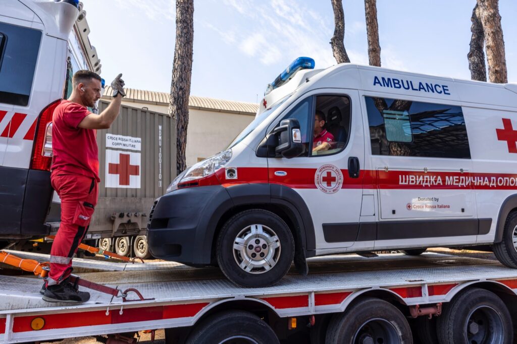 Ucraina. Partiti da Roma mezzi per cliniche mobili a supporto della  popolazione - Croce Rossa Italiana