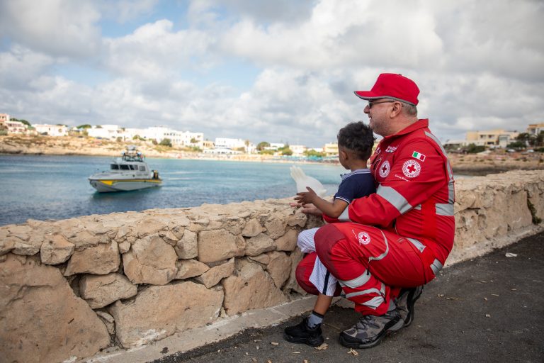 CRI_Papa_Lampedusa_02