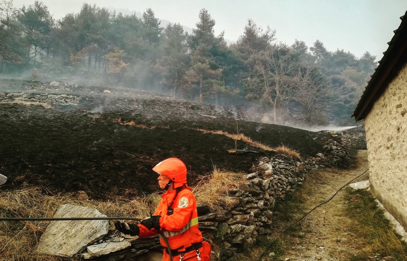 Incendi in Piemonte, prosegue l’emergenza: volontari e operatori CRI garantiscono assistenza no-stop