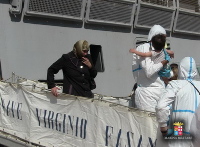 Sbarco di migranti da nave Fasan 