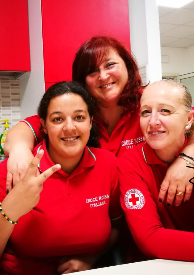 Sanremo la storia di Samir e delle sua sorellina portata in braccio nella sede della Croce Rossa