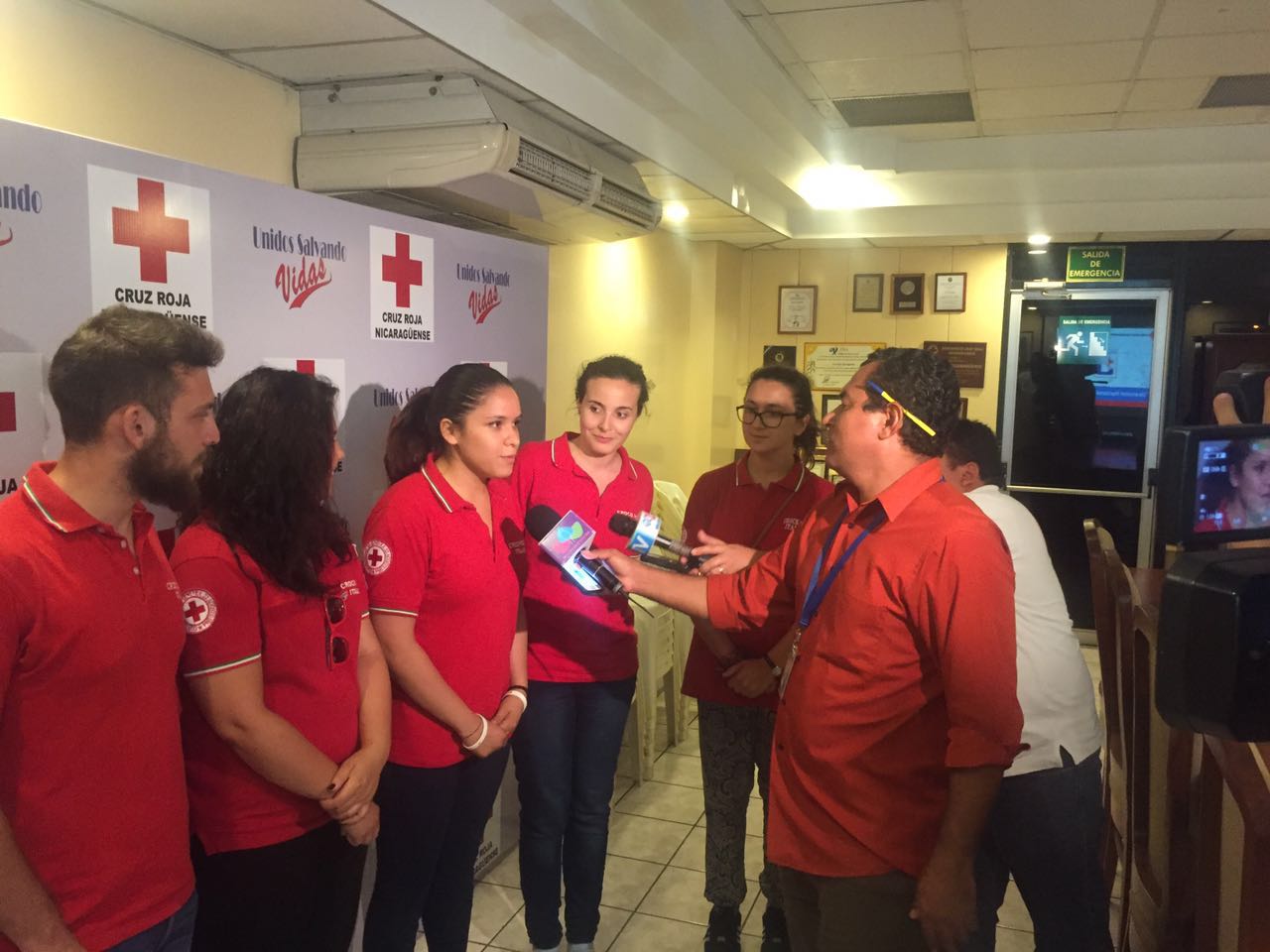iovani della Croce Rossa in Nicaragua