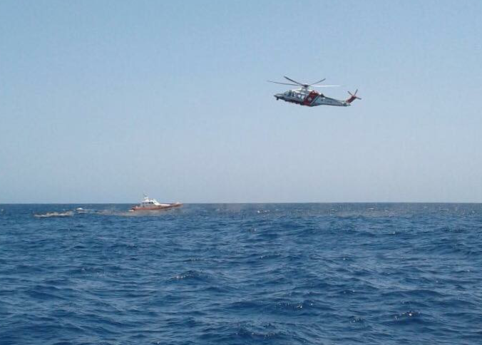 nelle acque antistanti il porto dell’isola di Pantelleria dove è stato “inscenato” l’ammaraggio di un aereo di linea, ATR 42 con 17 passeggeri a bordo, per causa di un’avaria ai motori in fase di atterraggio