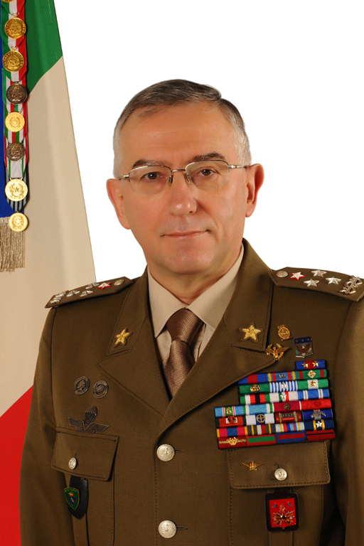 il Capo di Stato Maggiore della Difesa, generale Claudio Graziano