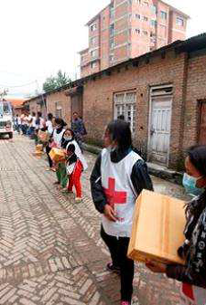 Volontari della Croce Rossa Nepalese a Kathmandu