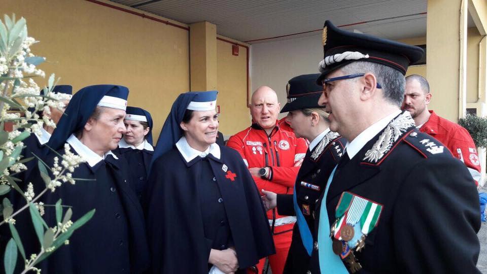 Infermiere volontarie CRI alla cerimonia di avvicendamento nell'incarico di comandante interregionale a Messina