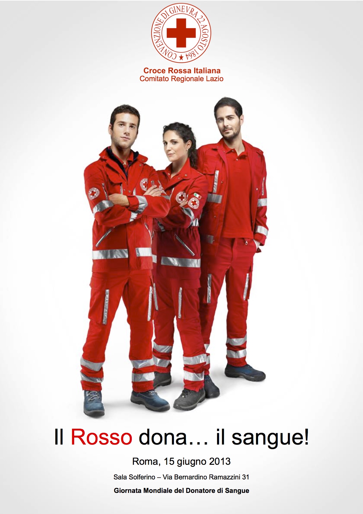 Tre volontari in divisa di Croce Rossa