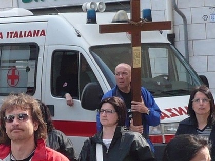 Ambulanza in servizio durante il pellegrinaggio