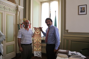 Francesco Rocca con un membro della delegazione PRCS