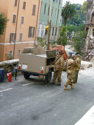 Personale C.R.I. interviene in soccorso alla popolazione in seguito all'emergenza idrogeologica in Toscana