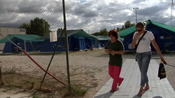 due ospiti di una delle tendepoli in Abruzzo della Croce Rossa 