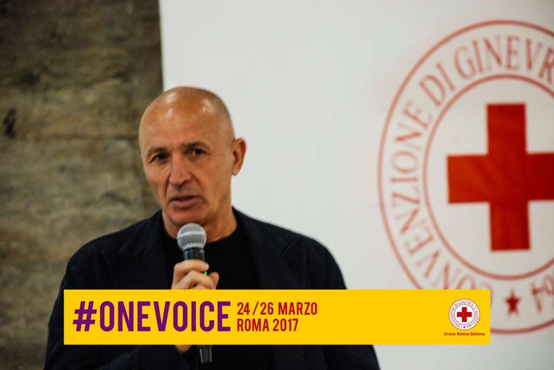 il giornalista Domenico Iannacone interviene a One Voice, giornate dell'Advocacy, Fundraising e Comunicazione della Croce Rossa Italiana