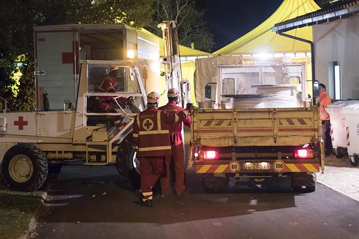 Operatori CRI impegnati a Pievedibogliana, piccolo comune fortemente colpito dal terremoto nel Centro Italia