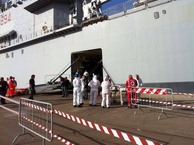 Operazioni di sbarco a Taranto 