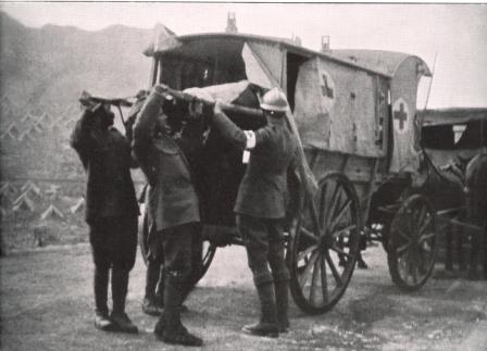 Volontari della Croce Rossa nella Grande Guerra