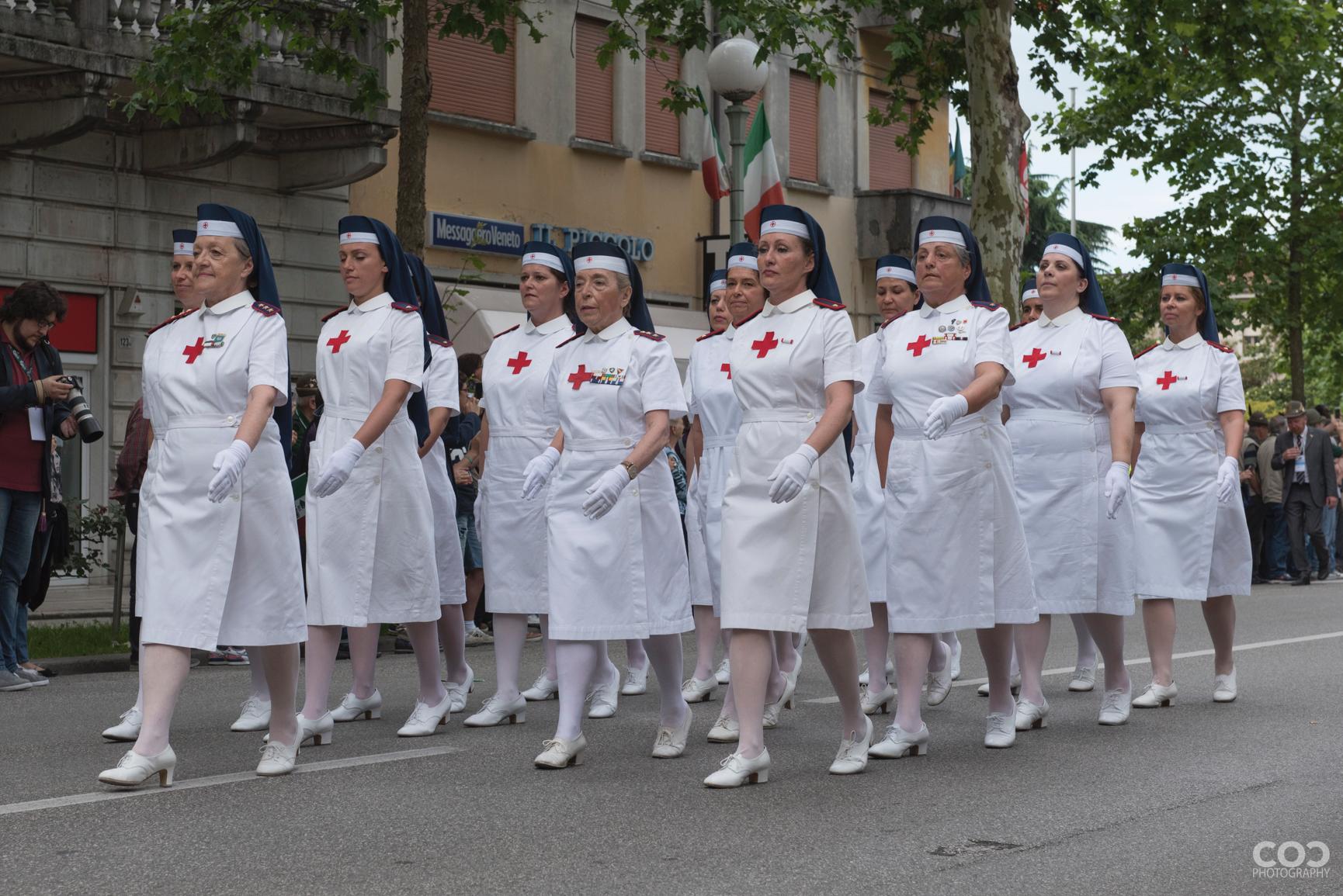 Per la prima volta la CRI partecipa alle celebrazioni per la Festa della Repubblica con drappello in uniforme al sacrario militare di Redipuglia