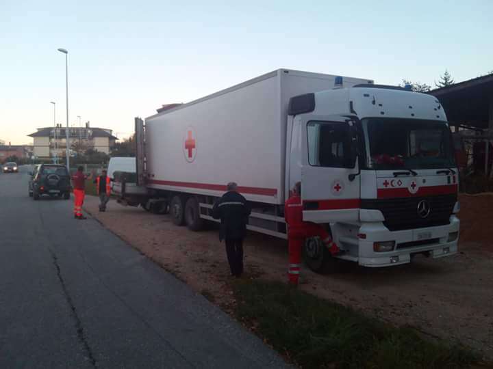 Uno dei mezzi della Croce Rossa impiegati durante l'emergenza terremoto Centro Italia