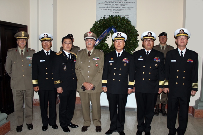 Una delegazione della Marina Militare coreana visita le sedi della Croce Rossa