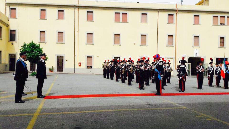 la cerimonia di avvicendamento nell'incarico di comandante interregionale, tra il Generale di Corpo d'Armata Silvio Ghiselli, uscente , ed il Generale di Corpo d'Armata Luigi Robusto, subentrante.